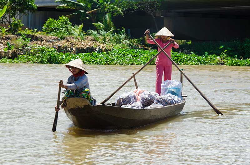 72 - Vietnam - delta del Mekong - barcos